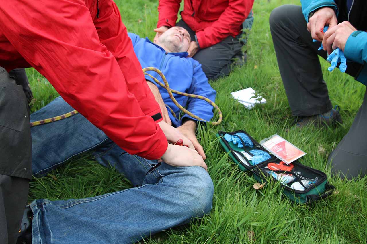 UKCR First Aid Open Fracture